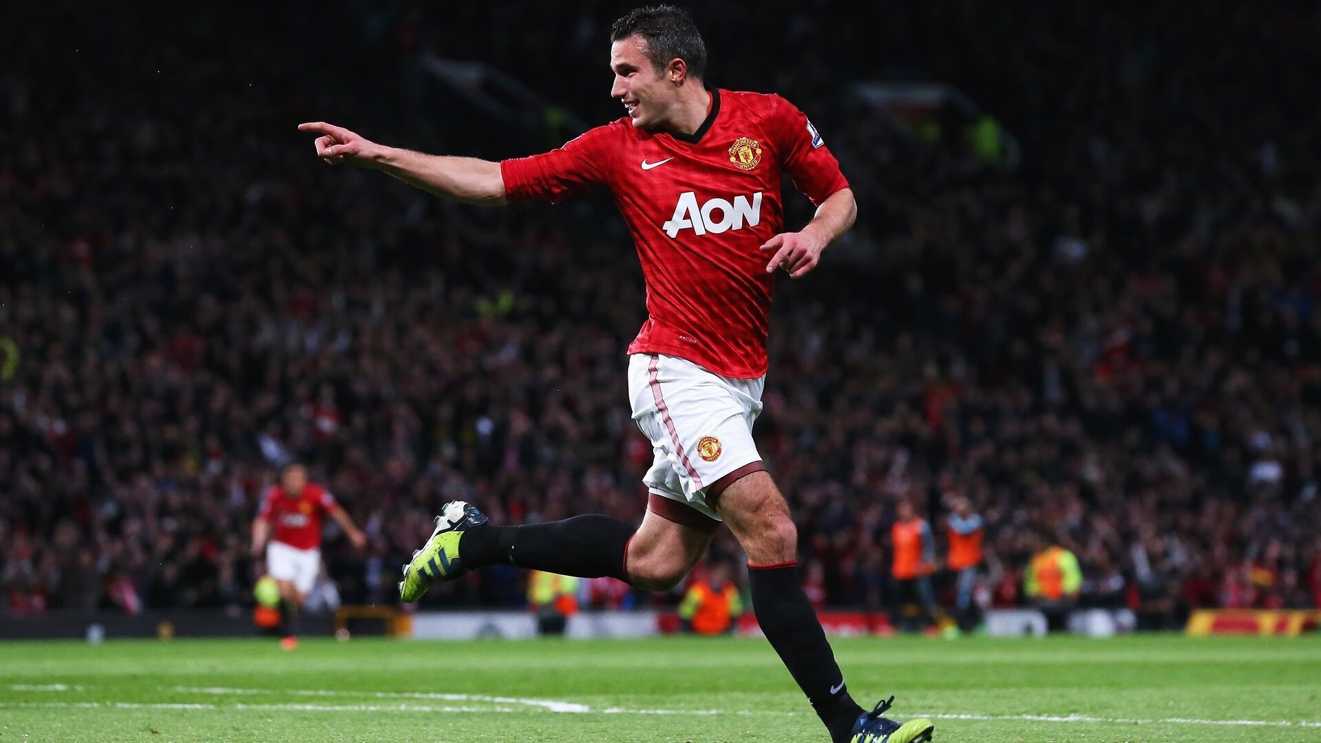 爱游戏-“青少年足球公益跑活动引领全民健身热潮”，足球公益活动标语